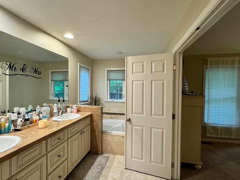 7404 Silent Willow Ct — Photo 22
