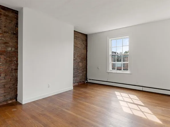 37 Lawrence St #16, Boston, MA 02116