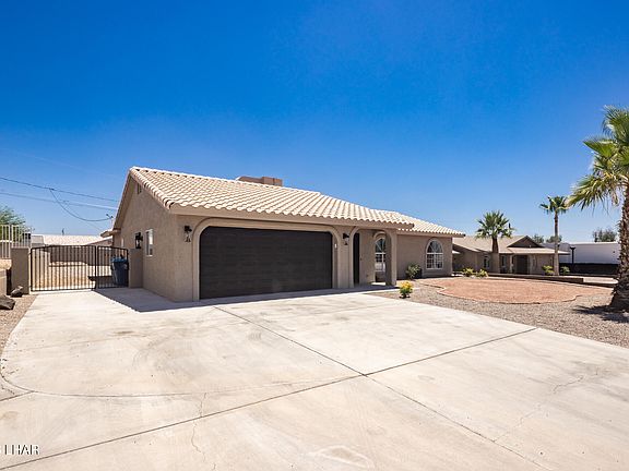 2nd image of 3180 Chemehuevi Blvd