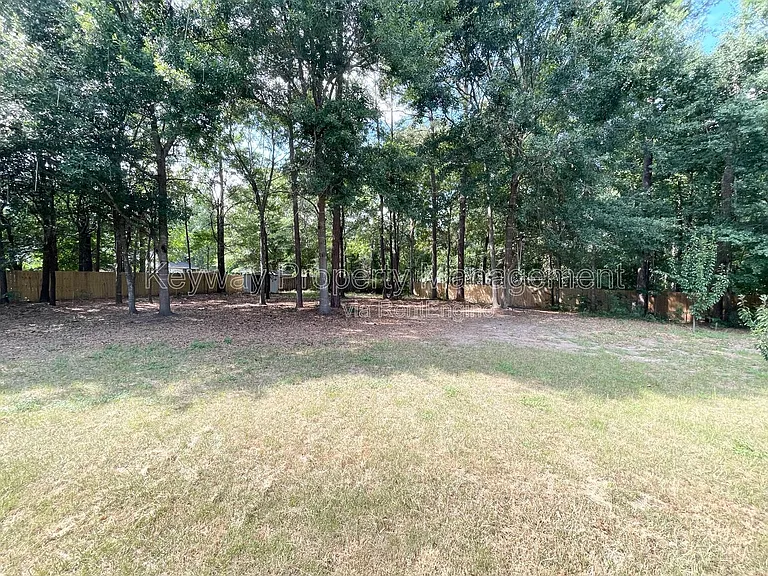 1391 Watsonia Dr — Photo 20