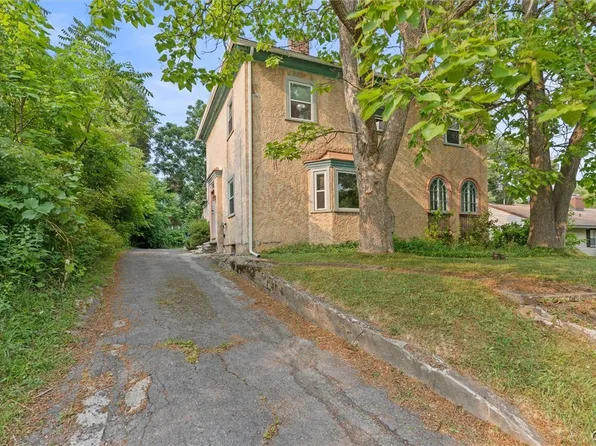 117 Claire Rd, Syracuse, NY 13214