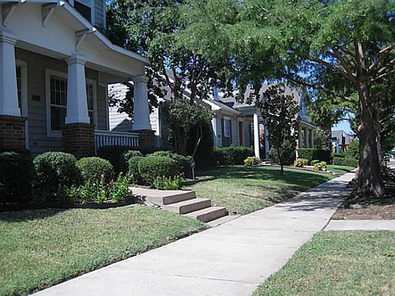 2nd image of 1836 Pecan Grv