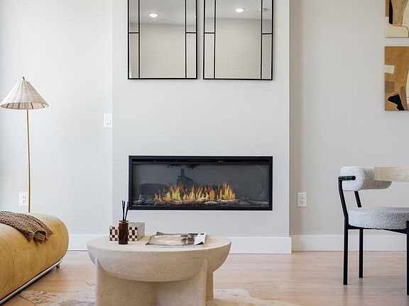 4th image of 371 New York Ave Floor 2