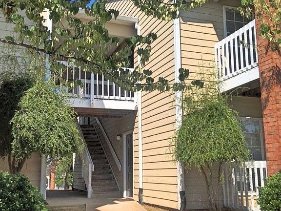 One Bedroom Building