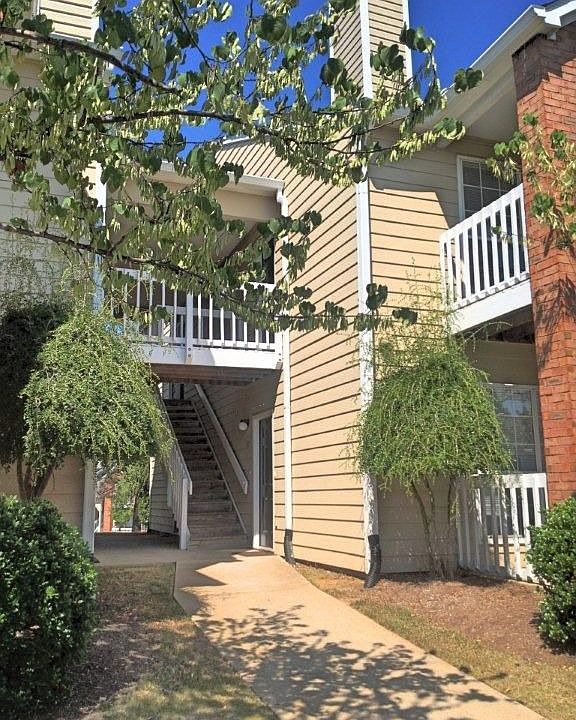 One Bedroom Building