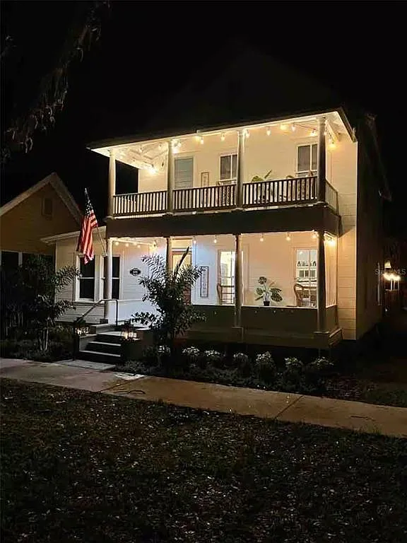 4 bed, 3.5 bath, 1960 sqft, $3,500 — Photo 2