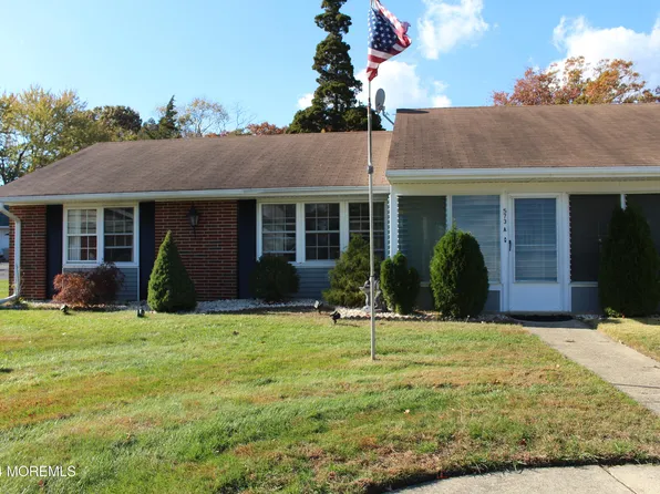 573A Sheffield Court, Lakewood, NJ 08701