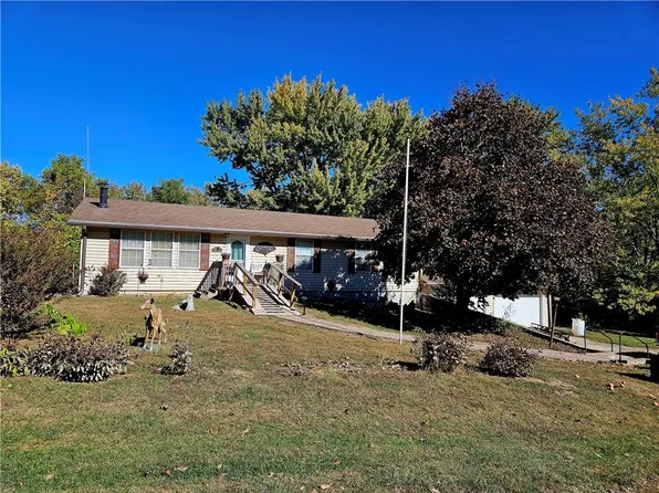 4900 SE Pueblo Dr, Lathrop, MO 64465
