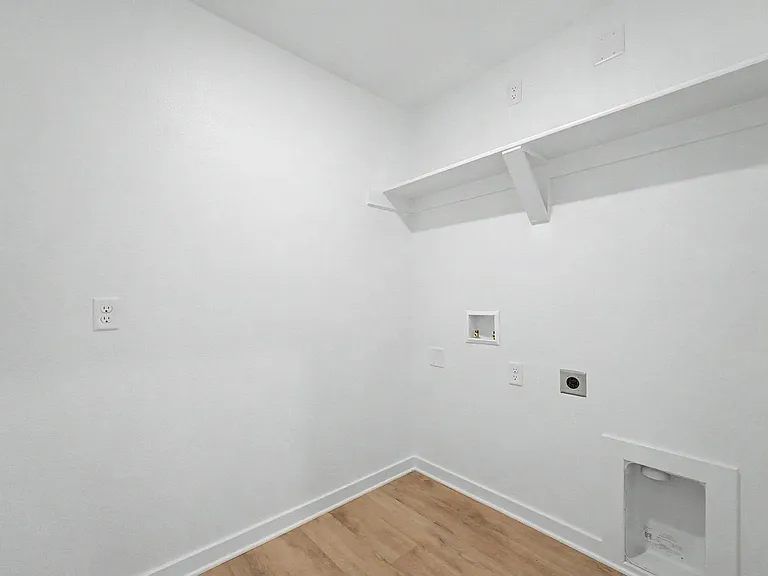 529 Nevada St — Photo 13