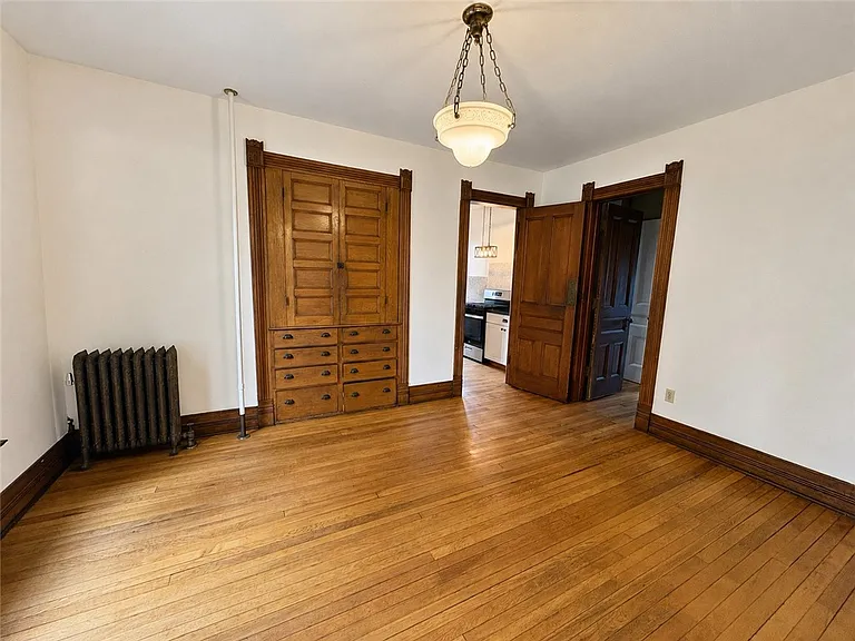 54 W 5th St — Photo 12