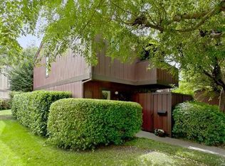 14 Rally Ct, Fairfax, CA 94930