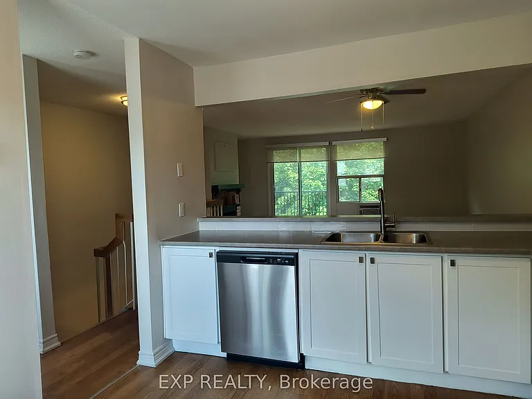 1310 Richmond Rd #4 — Photo 5