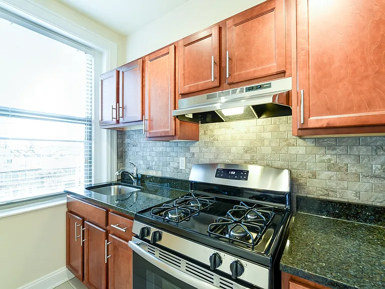 2701 Connecticut Ave — Photo 5