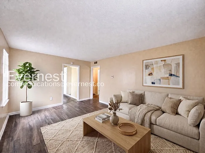 2 bed, 1.5 bath, 907 sqft, $890 — Photo 2