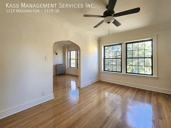 4th image of 1119 W Washington Blvd #3A
