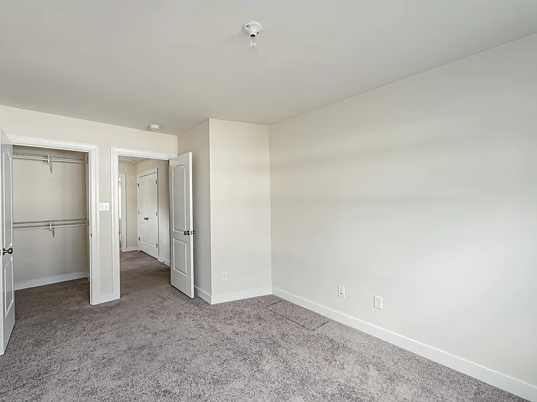7380 Pebble Lake Dr — Photo 38