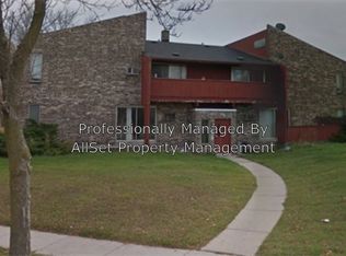 10111 W Congress St APT 7, Milwaukee, WI 53225