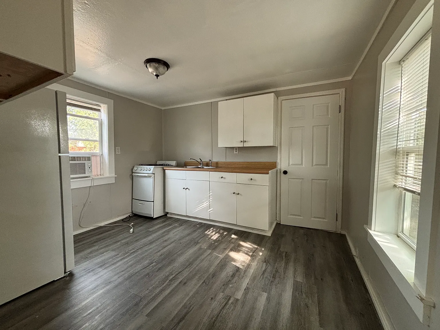 1 bed, 850 sqft, $895 — Photo 4