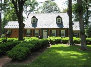 3902 Commander Dr, Hyattsville, MD 20782