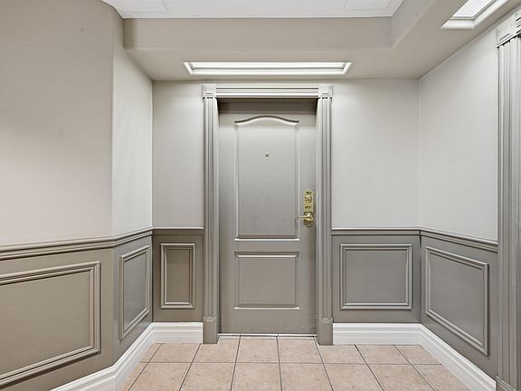 4th image of 621 Portland Hills Dr #107