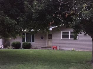 225 N 16th St, Geneva, NE 68361