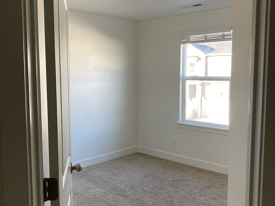 1st image of 4225 W 2010 N