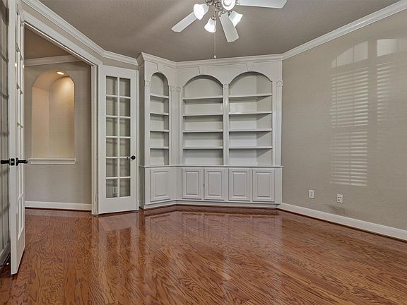 5th image of 34 Pawprint Pl