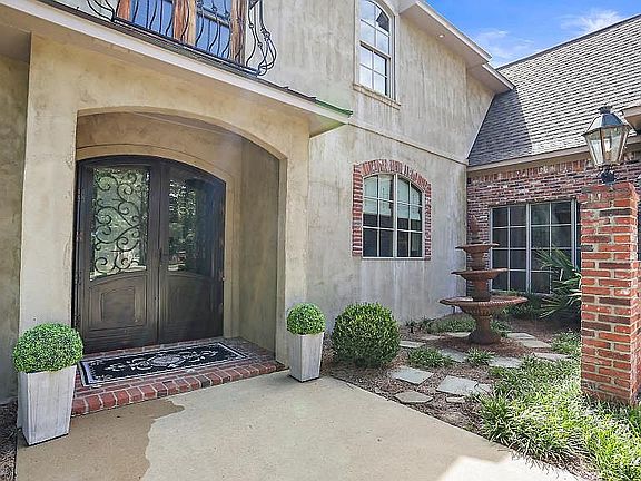 Front  Courtyard with Founta