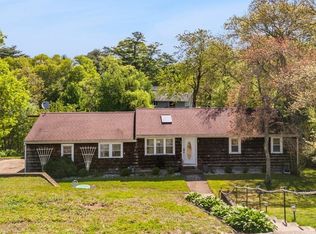 7 Peaceful Ln, Wareham, MA 02571