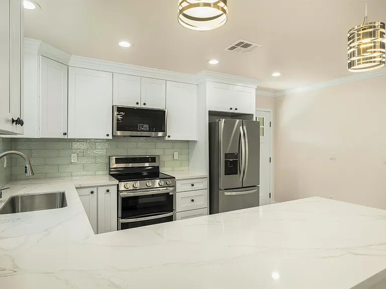 6122 Friendly Ct — Photo 7