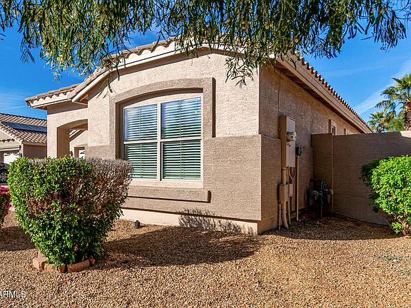 3rd image of 3248 E JOSEPH Way