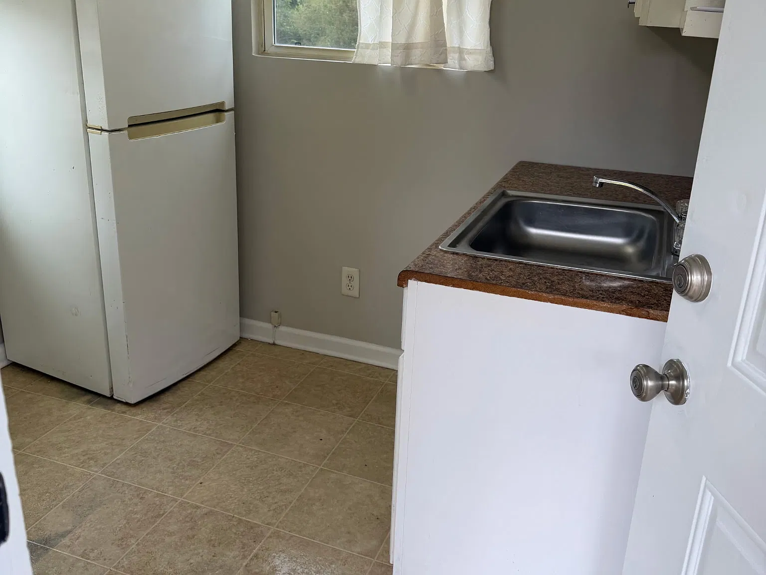 1 bed, 500 sqft, $950 — Photo 3