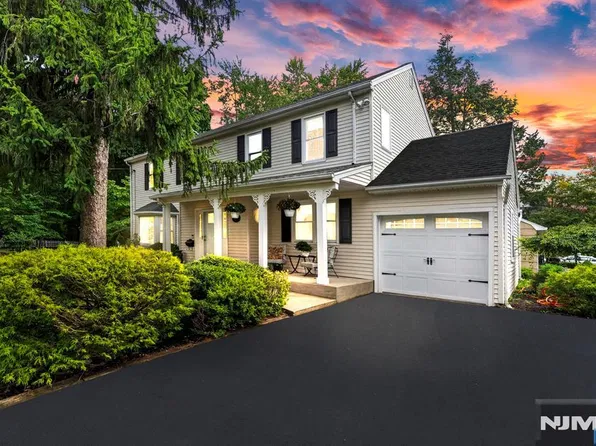 410 Chestnut Street, Paramus, NJ 07652