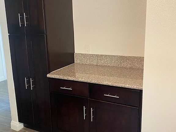 5th image of 840-846 Sartori Ave #840
