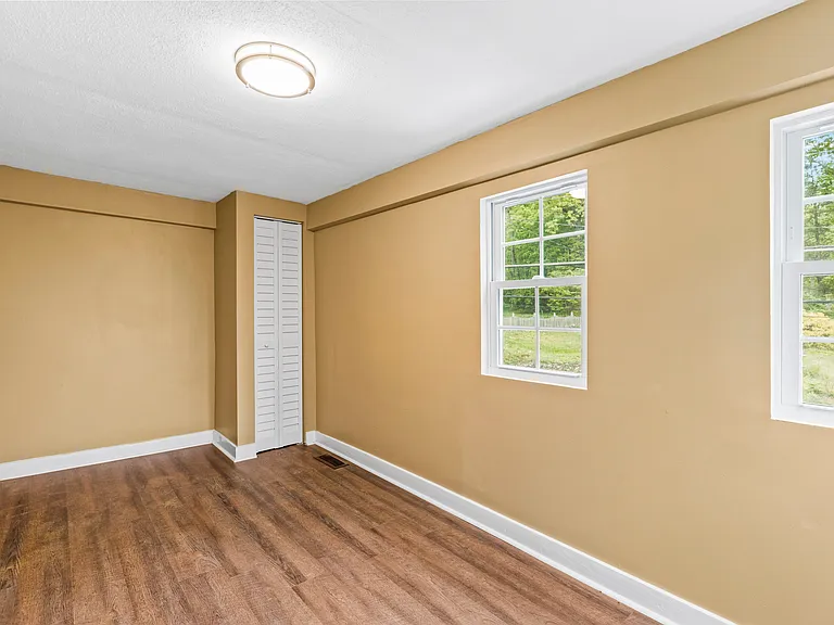 6005 Medlin Heights Rd — Photo 16
