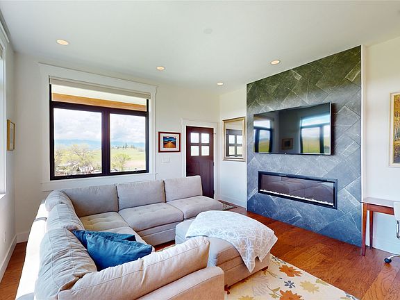 5th image of 872 Lundeen Rd