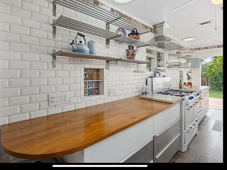 1204 California St — Photo 32