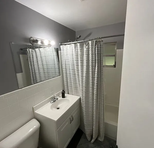 5607 SW 196th Ave — Photo 3