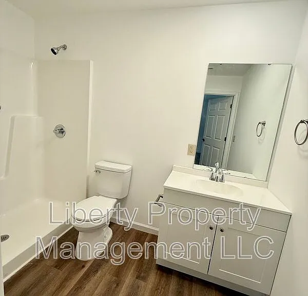 534 E 6th Ave — Photo 11
