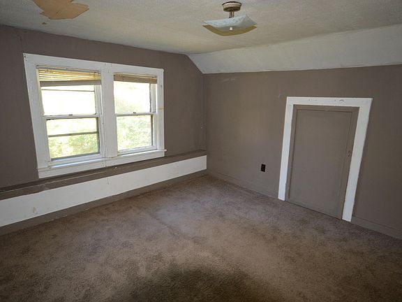 4th image of 710 Catawba Ave #2