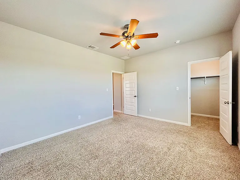 1156 Capra Ln — Photo 4