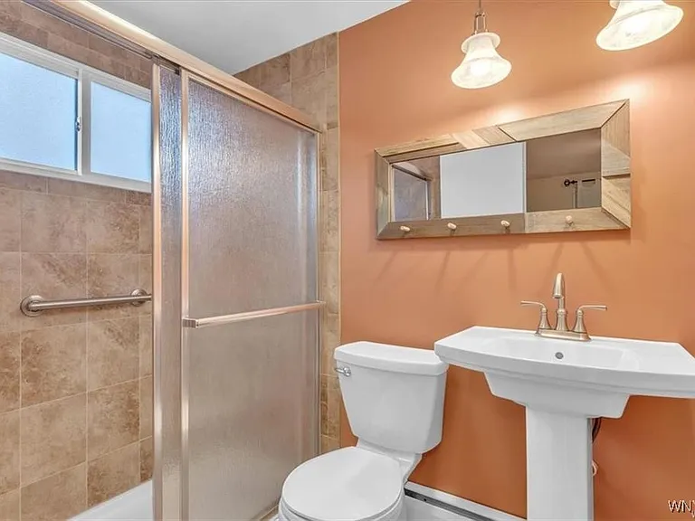 116 Segsbury Rd — Photo 8