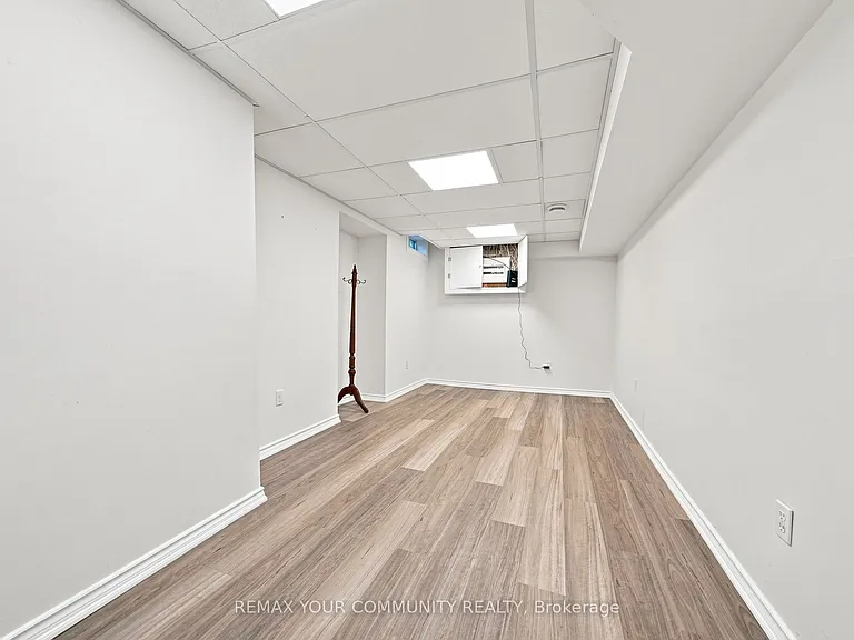 1544 Greenbriar Dr — Photo 35