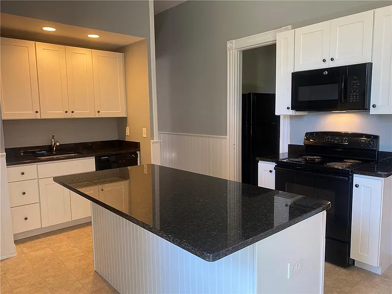 24 W Main St #1 — Photo 6