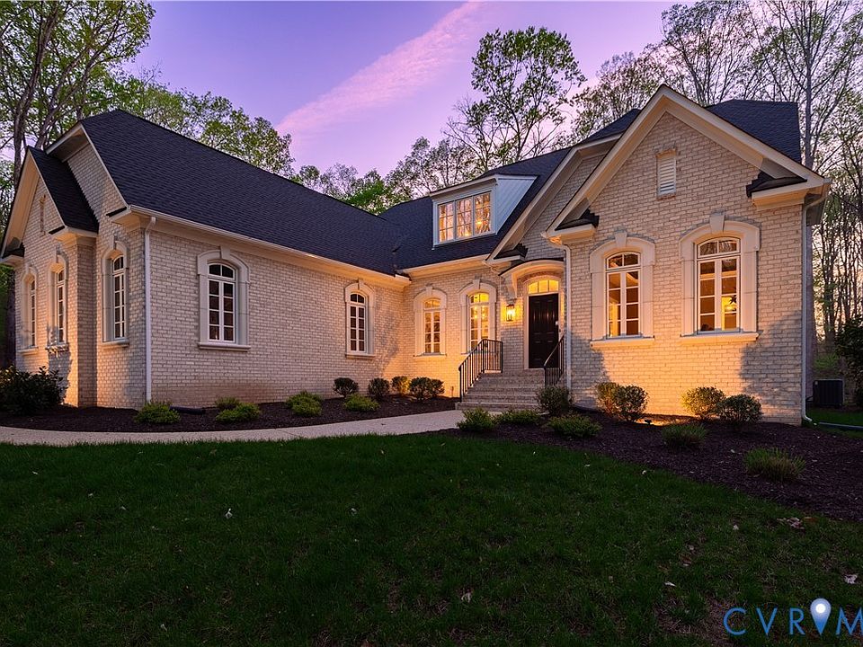 1st image of Johns Trace Cir