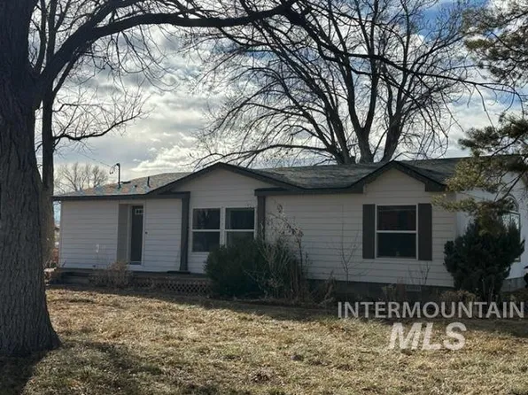 537 W Arthur Ave, Glenns Ferry, ID 83623