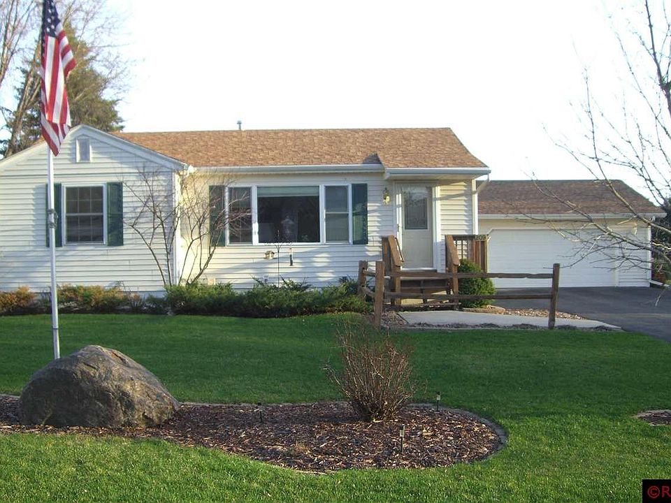 1st image of 209 Holly Ln