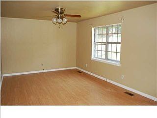 1st image of 2724 7th Pl NE