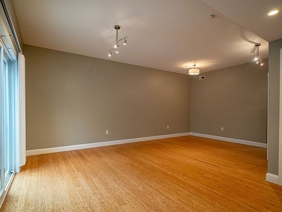3rd image of 1685 Hertel Ave #B202
