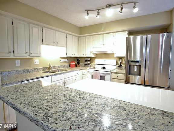4th image of 5562 Caithness Ct